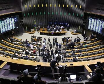Congresso aprova fundo eleitoral de R$ 4,9 bi para 2026