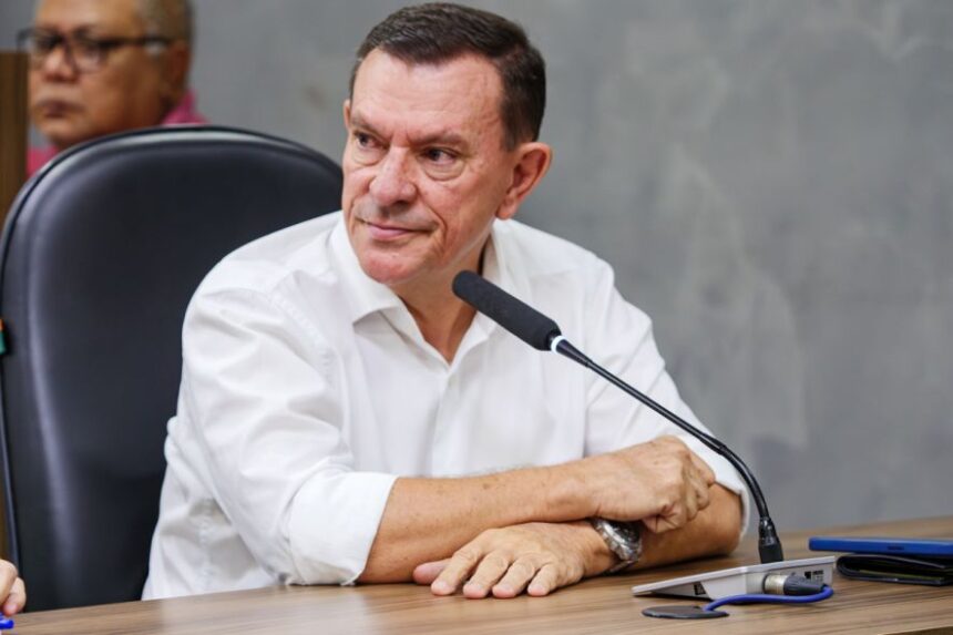 Vereador quer endurecer regra para cassações; veja quem apoia