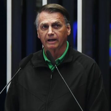 Bolsonaro passa mal e é levado a hospital em Brasília