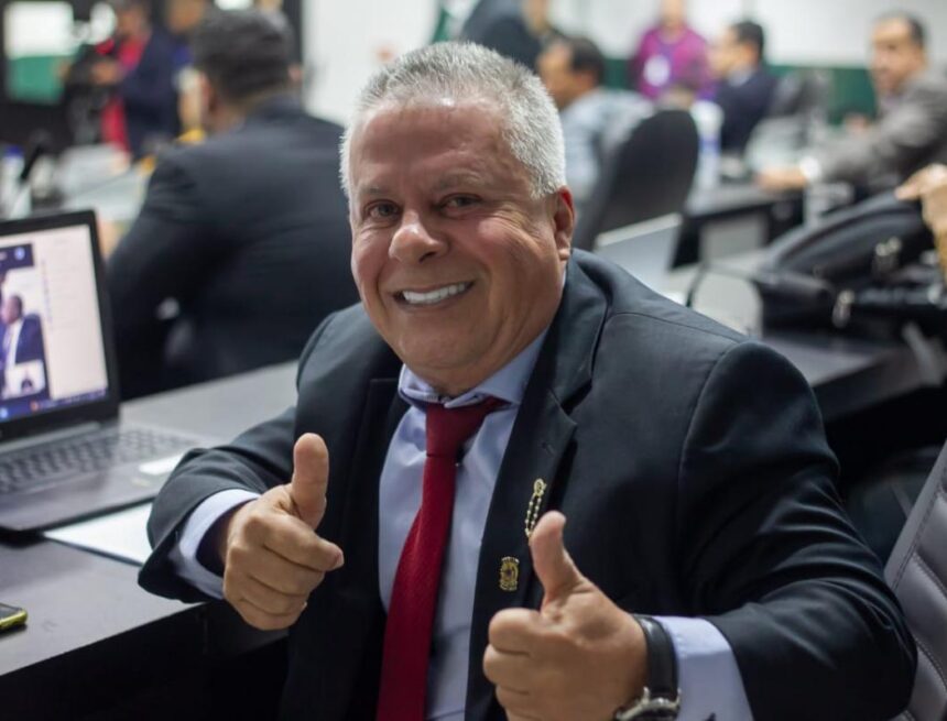 Justiça autoriza Chico 2000 a reassumir mandato na Câmara de Cuiabá