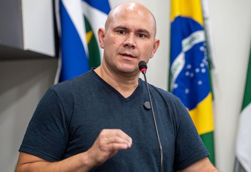 Abilio diz que PL mantém candidatura até definição oficial da sigla