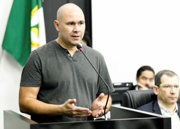 Médicos e dentistas terão “extra” de R$ 10 mil em Cuiabá; produtividade será exigida