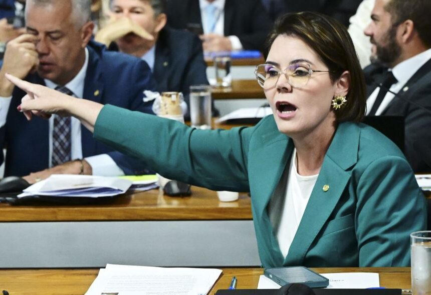 Em CPMI, Coronel Fernanda dispara contra empresário e alerta: “Vai virar mulherzinha na cadeia”