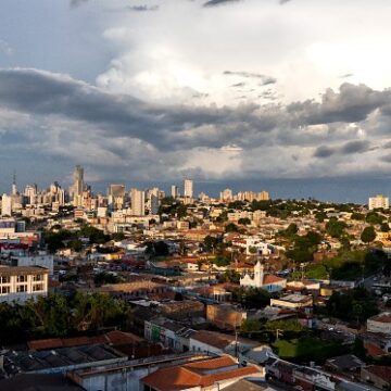 Semana será de calor, chuva forte e ventos de até 100 km/h em Cuiabá