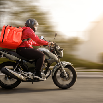 Pedir delivery pode ficar mais caro: proposta do governo deve encarecer lanches e refeições