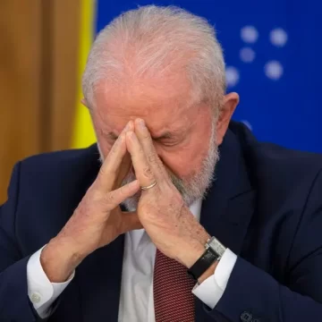 Aprovação do governo Lula cai para 32%; reprovação chega a 37%
