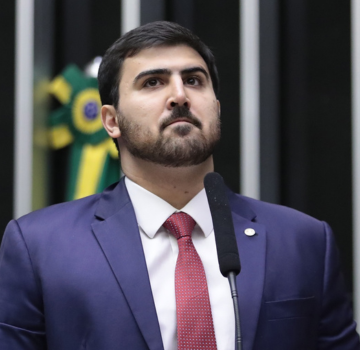 Emanuelzinho reforça defesa do fim da jornada 6×1 e pede pressão popular pela aprovação da PEC