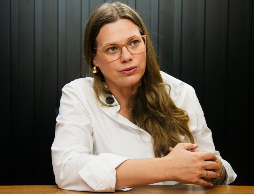 Infectologista de Cuiabá Reflete Sobre Voluntariado em Testes de Vacina contra Covid-19