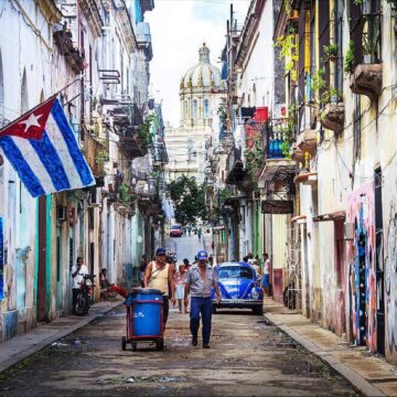 Escassez de Combustível Impacta Drasticamente Cotidiano e Serviços Essenciais em Havana