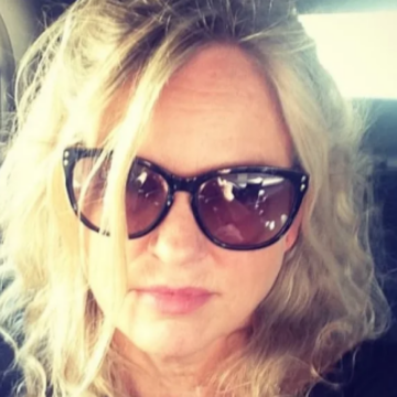 Atriz Jennifer Runyon, de ‘Os Caça-Fantasmas’, Falece aos 65 Anos