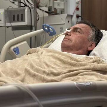 Internação de Bolsonaro Reaviva Debate Sobre Prisão Domiciliar