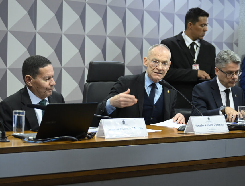 Requerimento para Investigar Ministros Toffoli e Moraes no Caso Banco Master Conquista 17 Assinaturas na CPI