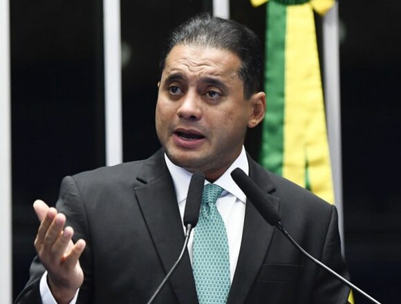 PF: Lobista teria custeado aeronave de senador Weverton Rocha