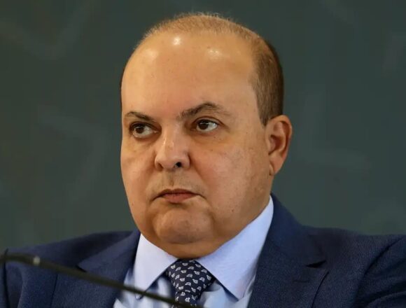 Filho de Ibaneis Adquire Duplex Milionário com Financiamento do BRB em Meio a Investigações