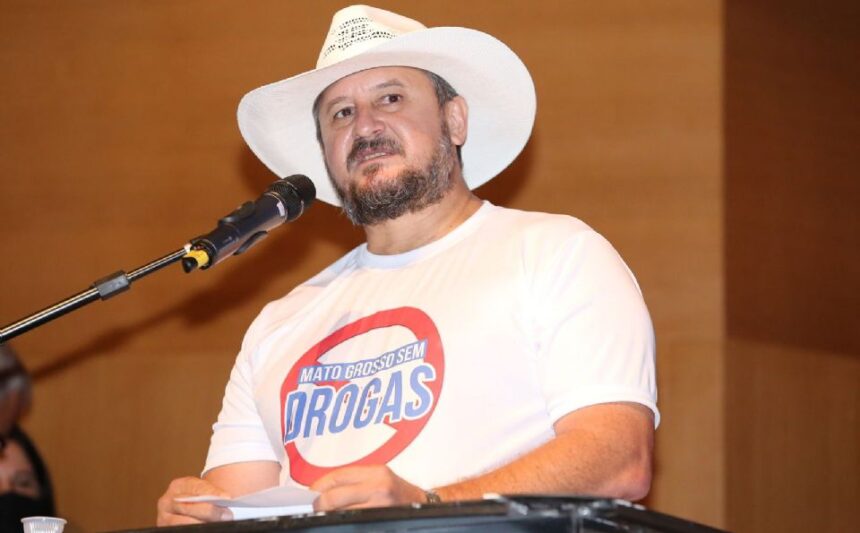 Projeto de Cattani que cria multa para consumo de drogas em locais públicos é aprovado na ALMT