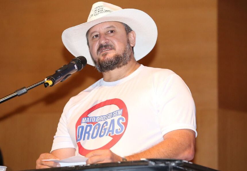 Projeto de Cattani que cria multa para consumo de drogas em locais públicos é aprovado na ALMT