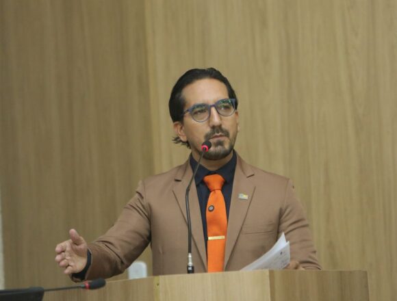 Vereador critica terceirização da merenda escolar em Sinop e chama licitação de “erro grave”