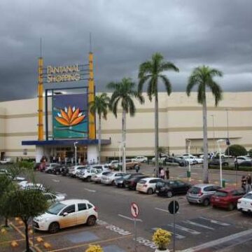 Justiça manda restaurante deixar shopping em Cuiabá após dívida superior a R$ 222 mil