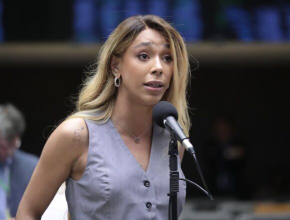 SBT se manifesta contra Ratinho após falas sobre Erika Hilton