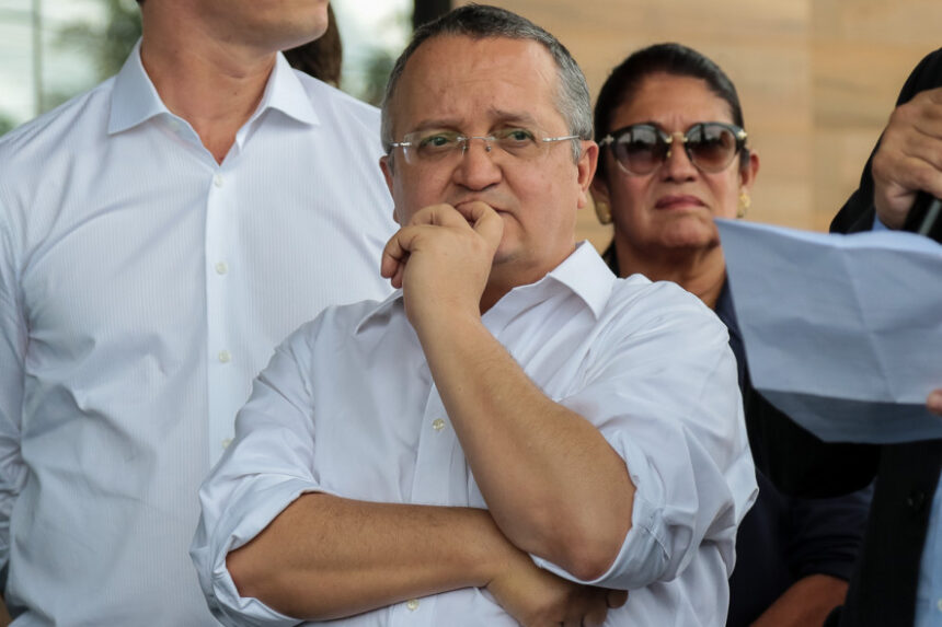 TRE-MT Unifica Decisão e Mantém Proibição de Ataques de Taques a Mendes