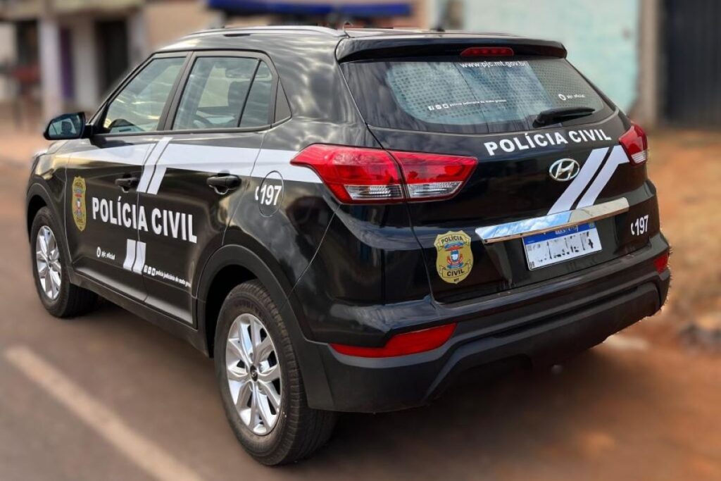 volta das 15h30, próximo a uma residência monitorada por policiais