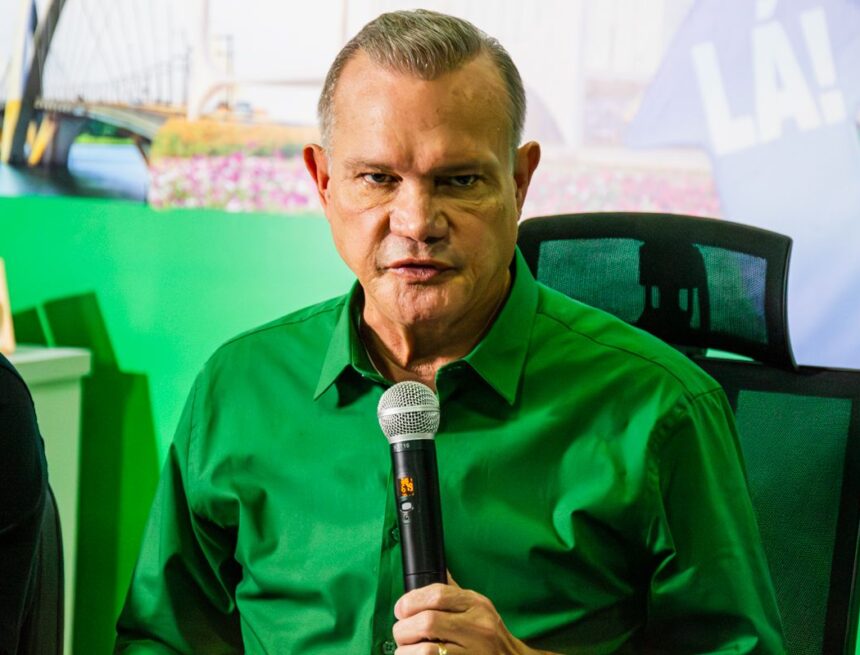 Juiz eleitoral determina retirada de propaganda antecipada de senador