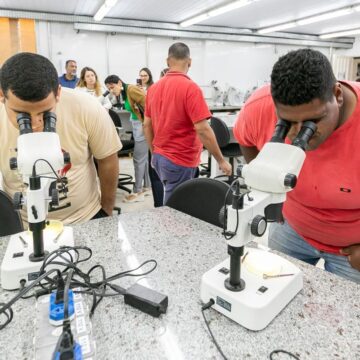 t&acirc;ncia da regulariza&ccedil;&atilde;o dos comerciantes e da fiscaliza&cced