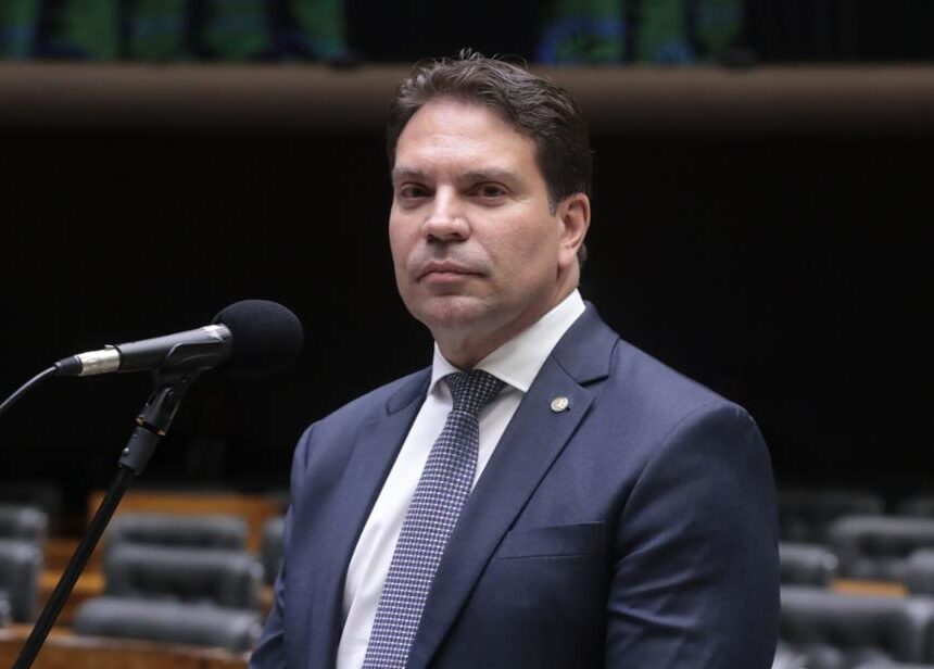 PGR solicita condenação de ex-deputado Ramagem por crimes do 8 de janeiro