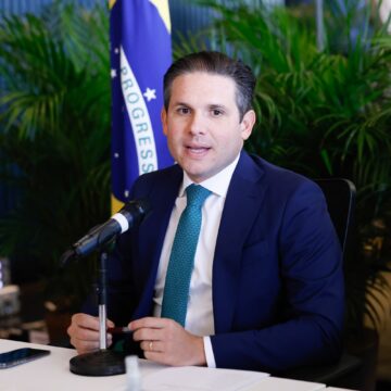 Câmara avança em regulamentação de aplicativos com previsão de votação até abril