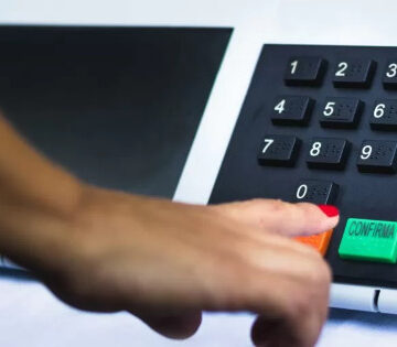 Onze governadores deixam o cargo para disputar eleições e alteram cenário nos estados