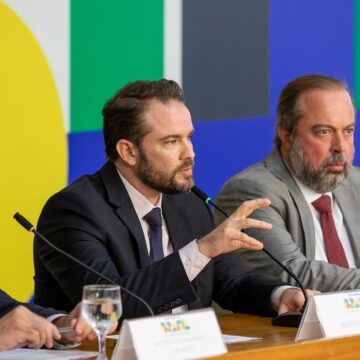 te aéreo. A medida faz parte do pacote anunciado para conter os efeitos da alta