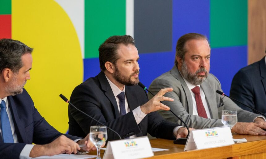 te aéreo. A medida faz parte do pacote anunciado para conter os efeitos da alta