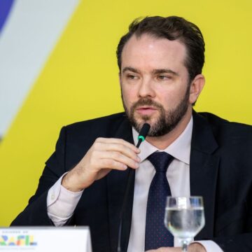 tado , informou nesta tarde o Ministério da Fazenda. A medida, que integra o pac