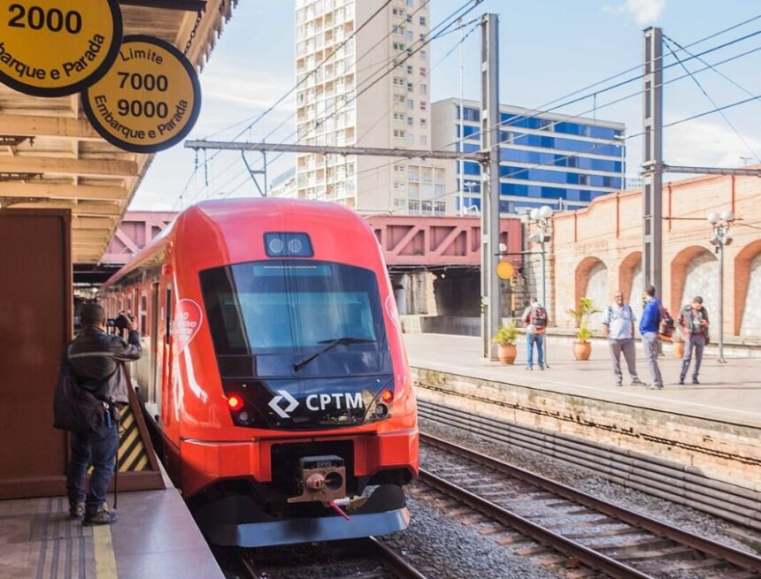 Falha de energia na Linha 11-Coral da CPTM provoca caos e atrasos em São Paulo