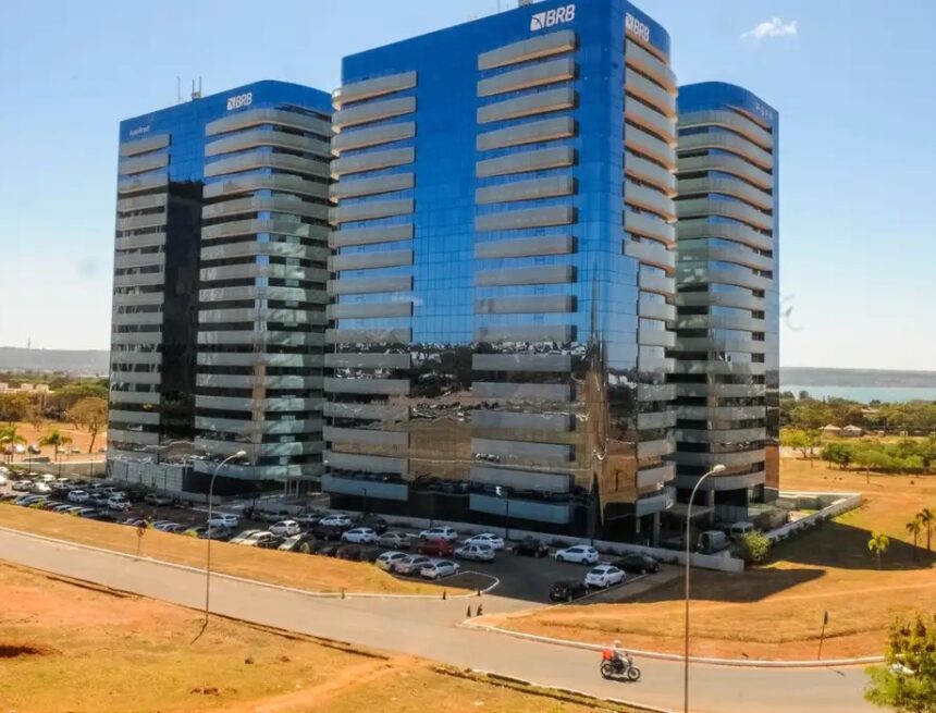 Falha na folha de pagamento do Distrito Federal causa transtorno a servidores e aposentados