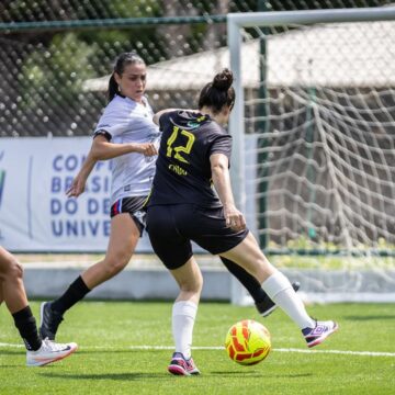mulheres podem jogar. O local fica dentro do Parque da Sementeira, em uma área p