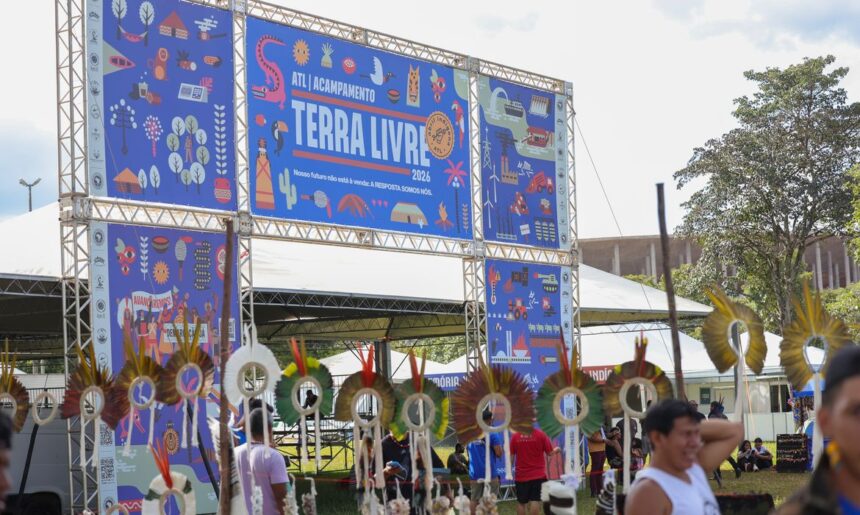 ém, representantes ministeriais de mais de 80 países declararam apoio oficial à