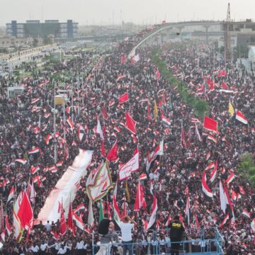 bombardeio de Israel e Estados Unidos (EUA) no primeiro dia da guerra. Os veícul