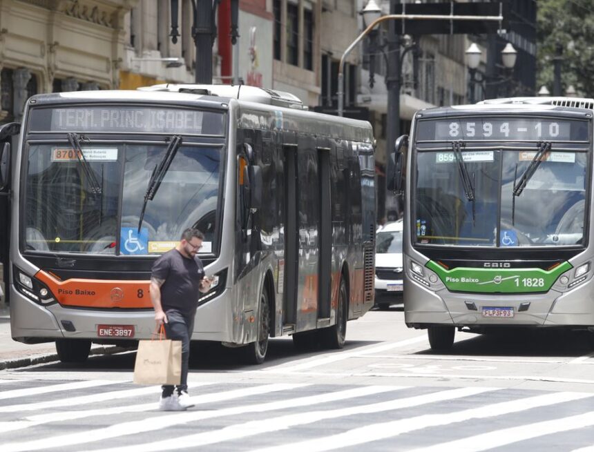tes e alimentação e bebidas. Juntos responderam por 76% do IPCA do mês. No ano