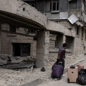 exemplo, o Hospital Khatam foi reativado em menos de 24 horas”, completou. A org