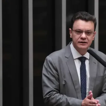 Deputado do PT, Odair Cunha é eleito pela Câmara para vaga no TCU