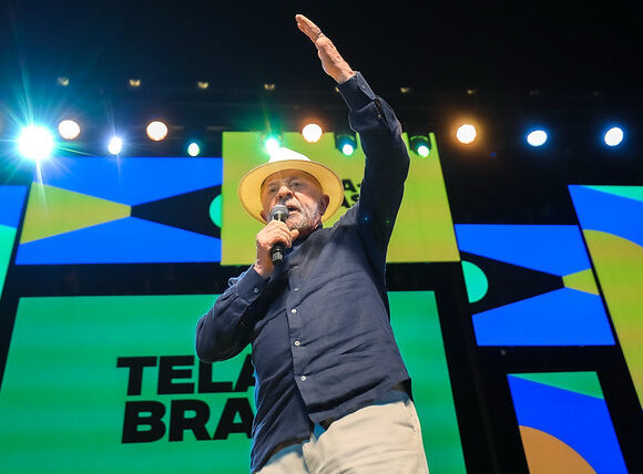 Lula defende uso de cores nacionais pela esquerda na Copa do Mundo Foto: Ricardo Stuckert / PR
