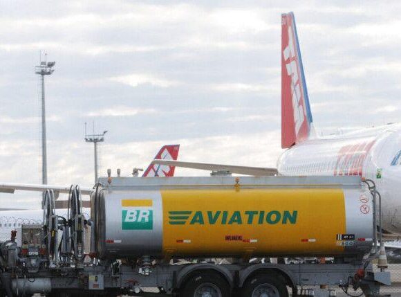 Petrobras anuncia redução de 14,2% no querosene de aviação e governo prorroga desoneração Foto: Agência Brasil