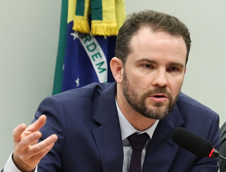 Brasil avalia possíveis prejuízos econômicos por medidas dos EUA contra facções