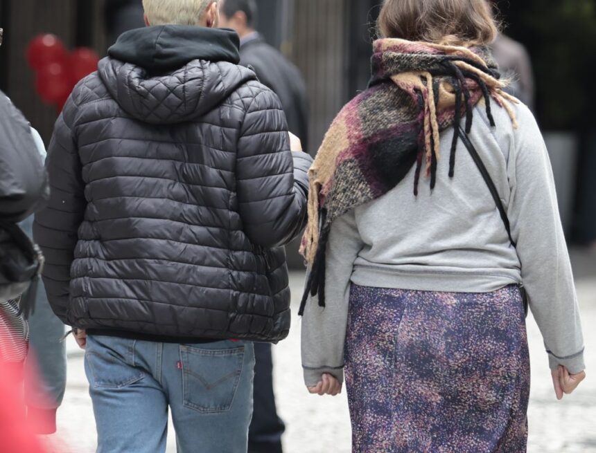Aviso amarelo do Inmet alerta para risco leve e queda de até 5ºC em 12 estados e DF.