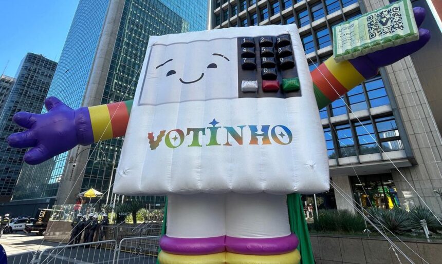 Parada do Orgulho LGBT+ de São Paulo destaca o poder do voto na defesa de direitos © Elaine Cruz/Agência Brasil