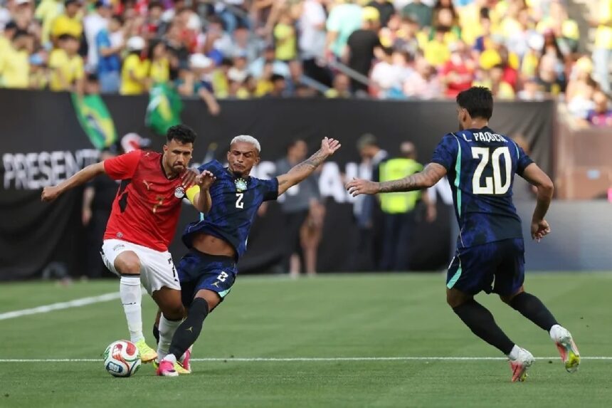 Aos 15 minutos do amistoso contra o Egito, no sábado (6/6), Wesley deixou o campo após sentir dores.