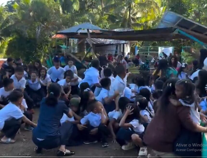 Terremoto de magnitude 7,8 causa destruição e pânico no sul das Filipinas