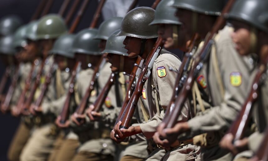 Patrulha de fronteiras do Exército: operações essenciais mantidas apesar de cortes no orçamento © Marcelo Camargo/Agência Brasil