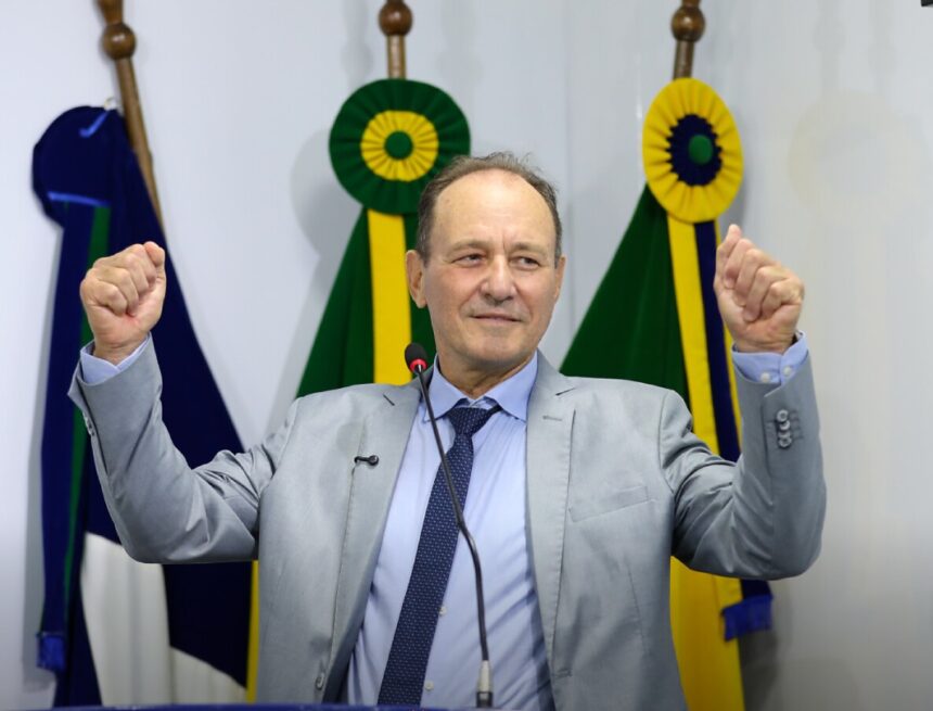 Prefeito de São José do Rio Claro propõe aumento de verba indenizatória logo após assumir cargo